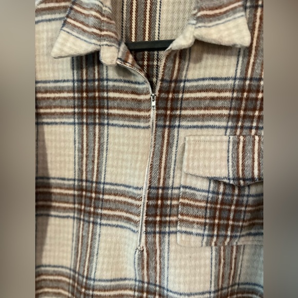 Women’s Plaid Half Zip Up Collared Fall Sweater Shacket - Picture 7 of 8